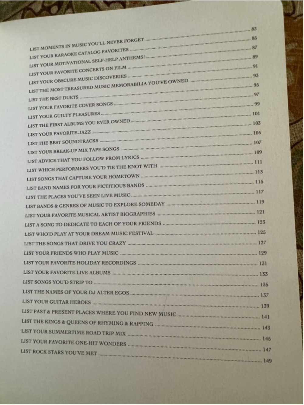 Music Listography Journal Your Life In Playlists Lisa Nola Chronicle Books NEW - Picture 6 of 17